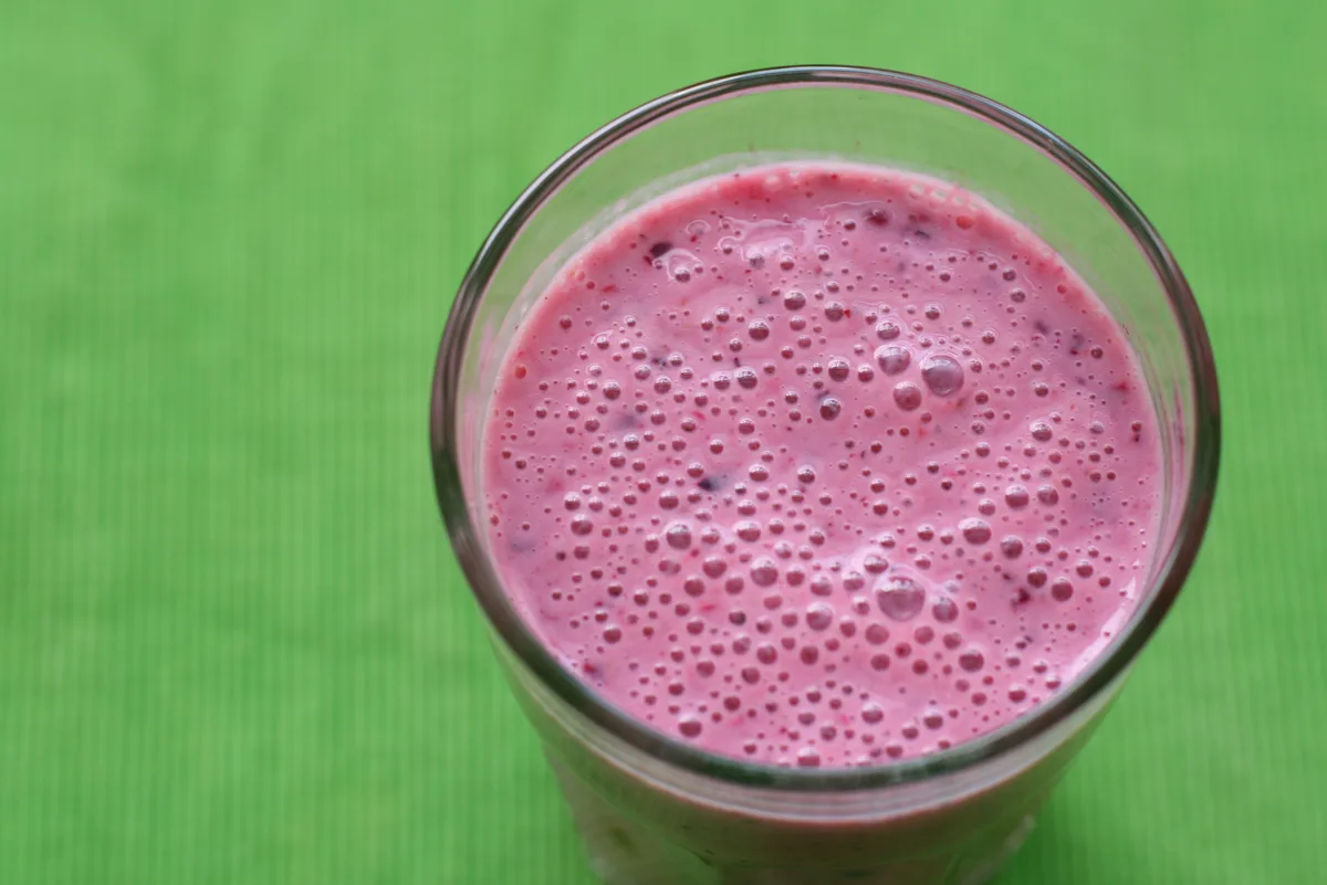 Banana berry smoothie